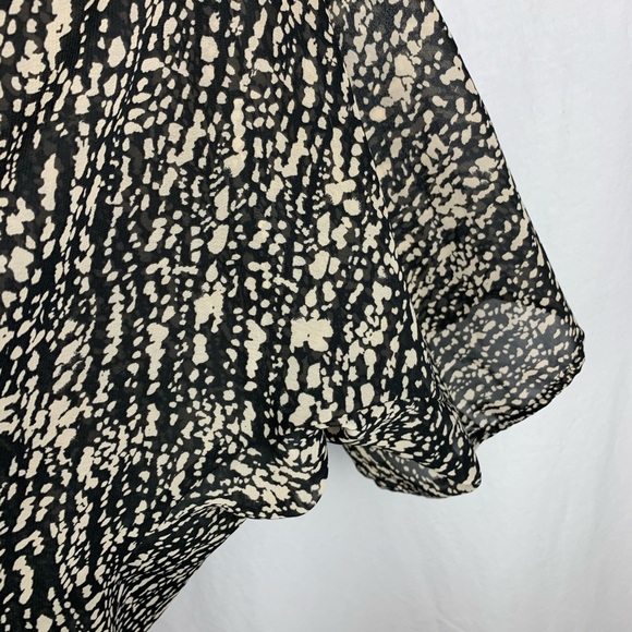 H & M oversized blouse - Picture 4 of 8